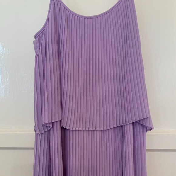 Felicity & Coco Pleated Midi Dress - Picture 4 of 5